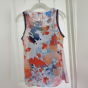 Simply Vera Sleeveless Top, EUC, Size XS with detachable camisole liner.